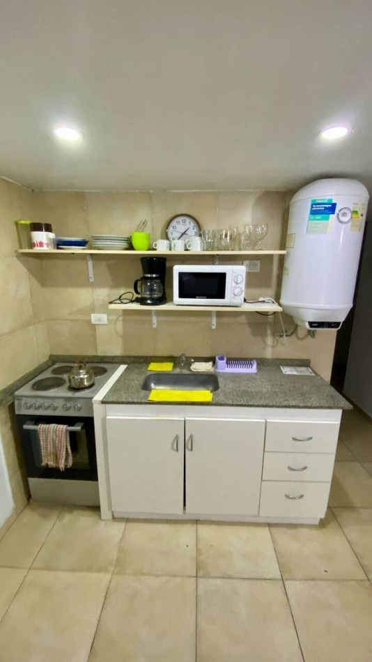 venta de excelente  departamento de dos ambientes en plena zona del shopping Aldrey 