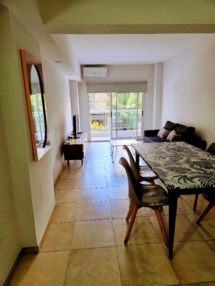 venta de excelente  departamento de dos ambientes en plena zona del shopping Aldrey 